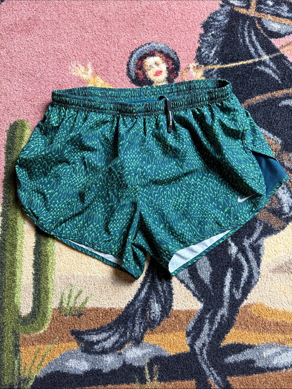 NIKE RUNNING SHORTS